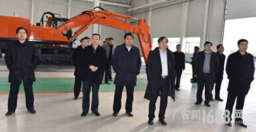 臨沂全市開發(fā)區(qū)項(xiàng)目建設(shè)考核組來(lái)山東常林集團(tuán)調(diào)研